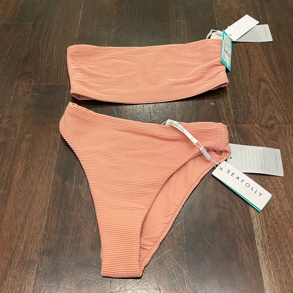 Seafolly Other - Seafolly bikini set swimsuit NWT $100 beautiful peach color
